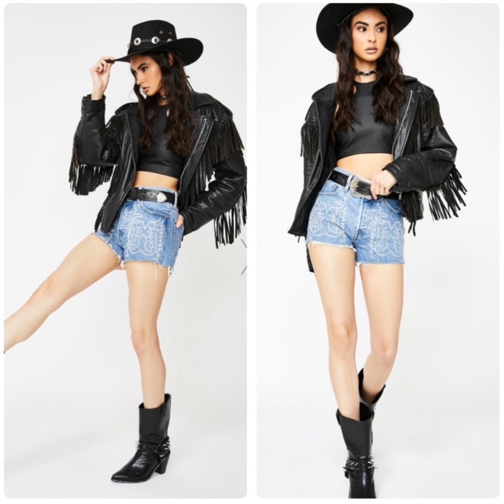 Levi’s 501® High Rise Embroidered Shorts - Picture 3 of 10